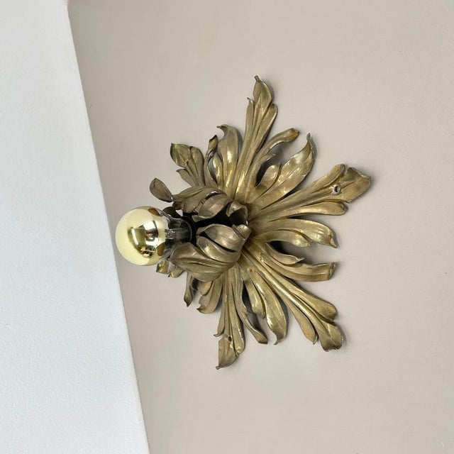 1950s Handmade Brass Floral Theatre Wall Light by Gio Ponti, 1950s For Sale - Image 5 of 18