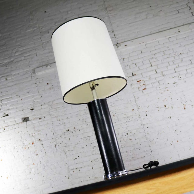Walter Von Nessen Mid 20th Century Chrome & Black Faux Leather International Style Cylindrical Table Lamp After Walter Von Nessen For Sale - Image 4 of 13