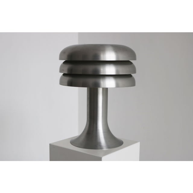 An elegant and timeless BN25 table lamp designed by Hans-Agne Jakobsson and produced by Markaryd during the 1960s. This...