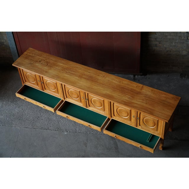 Vintage Danish Brutalist Sideboard in Oak by Henning Kjærnulf, 1960s For Sale - Image 13 of 18