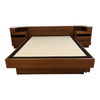 1980s Mid-Century Danish Floating Queen Platform Bed & Two Nightstands & Dresser For Sale