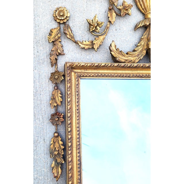 Early 20th Century Antique Italian Carved Wood Parcel Gilt Neoclassical Urn Wall Mirror For Sale - Image 5 of 10
