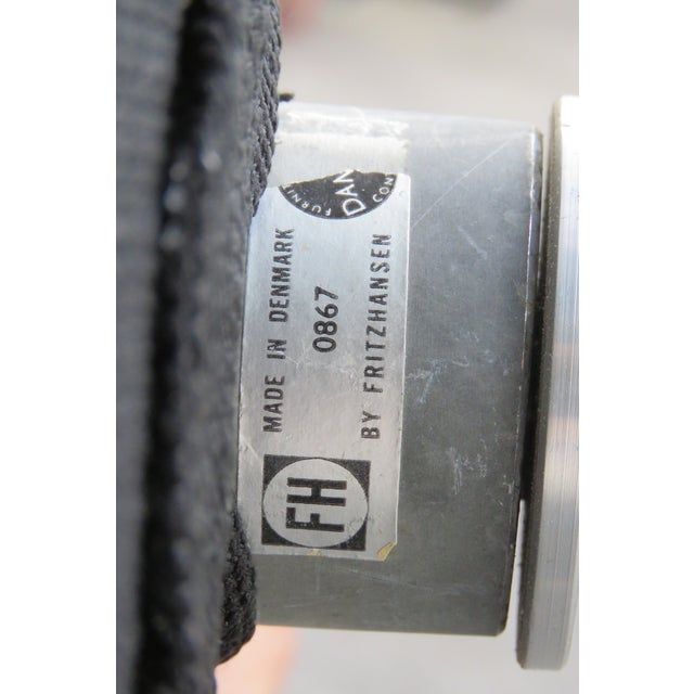 Fritz Hansen Fritz Hansen Denmark Danish Modern Mid Century Black Swan Chairs a Pair 5379 For Sale - Image 4 of 15