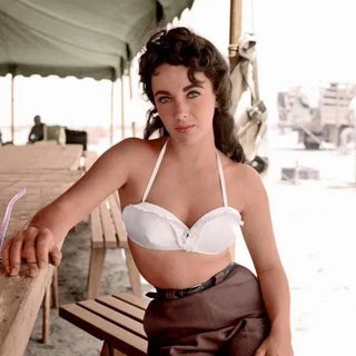 Elizabeth Taylor Behind the Scenes Archival Pigment Print For Sale
