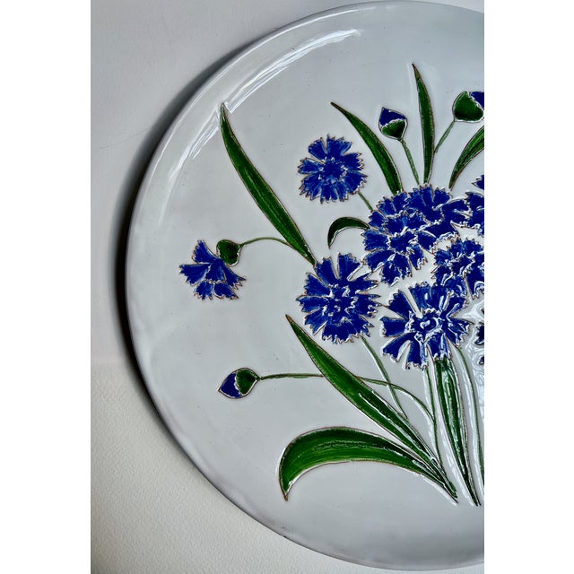 Late 20th Century Italian Glazed White Pottery Platter With Blue Cornflowers For Sale - Image 10 of 18