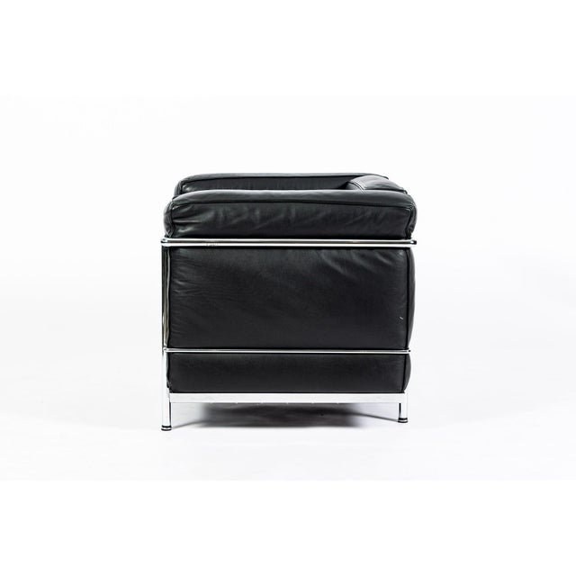 Cassina Authentic Cassina Lc2 Black Leather Petit Lounge Chair by Le Corbusier, 4x Avail For Sale - Image 4 of 14