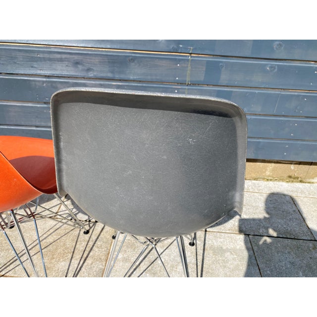 Set of 4 beautiful DSR "Dining Side Chair Rod" chairs Designer: Charles & Ray Eames Herman Miller edition Color: Blue...