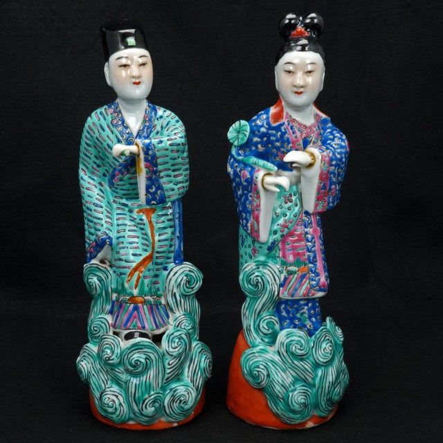 Early 20th Century Chinese Porcelain Polychrome Nobleman and Wife Figures - A Pair For Sale - Image 12 of 12