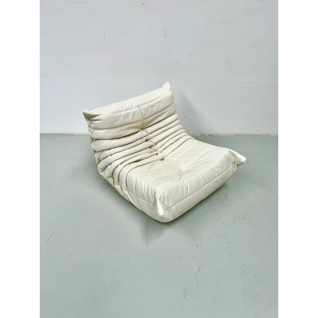 White French White Leather Togo Lounge Chair by Michel Ducaroy for Ligne Roset, 1970s For Sale - Image 8 of 11