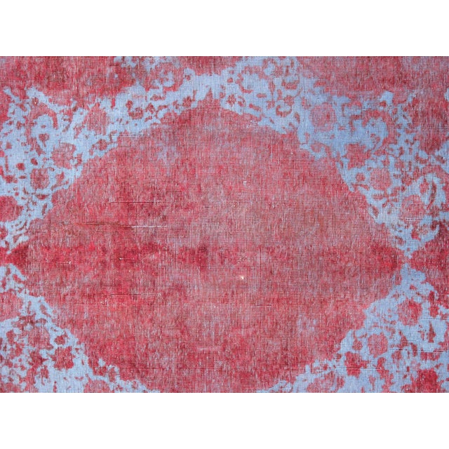 Looking for a rug that makes a statement? Look no further than this gorgeous Lahore rugs. Now Pasargad's best selling rug...