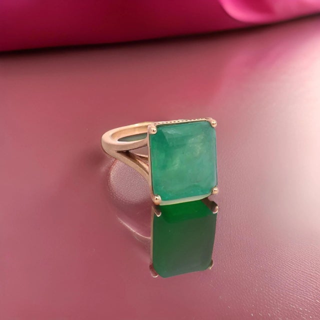2010s Natural Solitaire Emerald Ring 6.5 14k Yellow Gold 6.62 TCW Certified For Sale - Image 5 of 12
