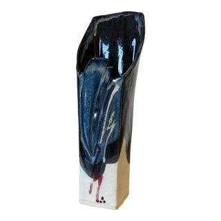 Mid-Century California Studio Pottery Vase in Elegant Glaze O Blue, Red and White For Sale