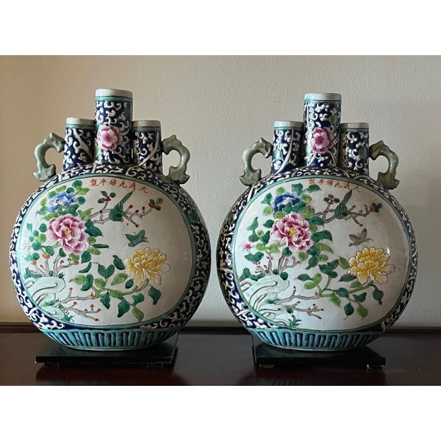 Antique 15" Chinese Famille Rose Moon Flask Vases - Guangxu Period - A Pair For Sale - Image 4 of 9
