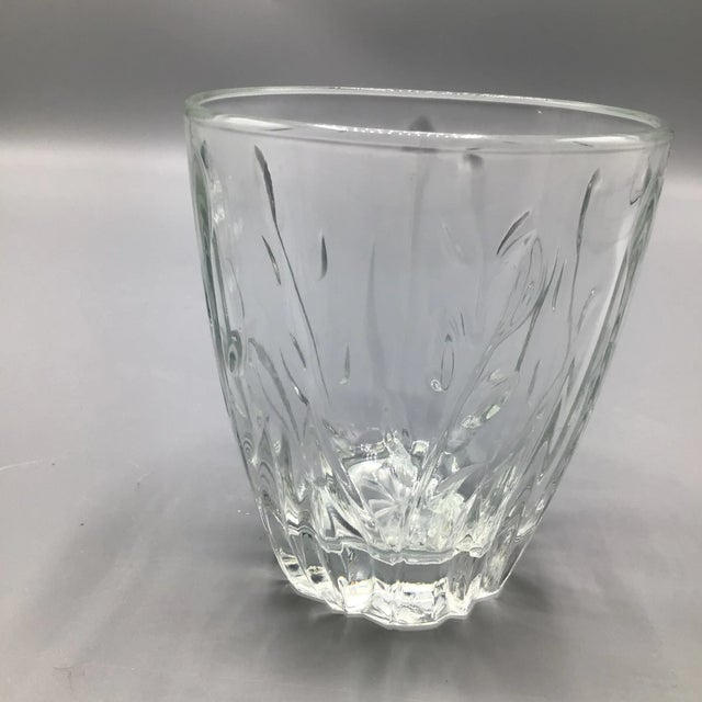 Great design in this set of 6 lowball glasses and 4 highball glasses with a wispy wild dune grass style by Cristal...