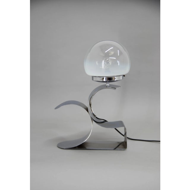 Eye-catching design lamp with chrome-plated base and murano glass shade. Very good original condition. 1x40W, E12-E14...