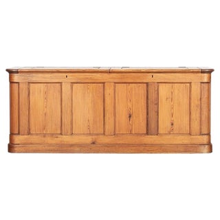 Large 19th Century English Pine Grain Bin Store Chest / Counter, 1890 For Sale