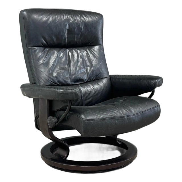 Ekornes Stressless Black Leather Reclining Lounge Chair For Sale