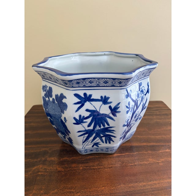 Blue Pair of Blue & White Chinoiserie Porcelain Planters With Scalloped Form For Sale - Image 8 of 9