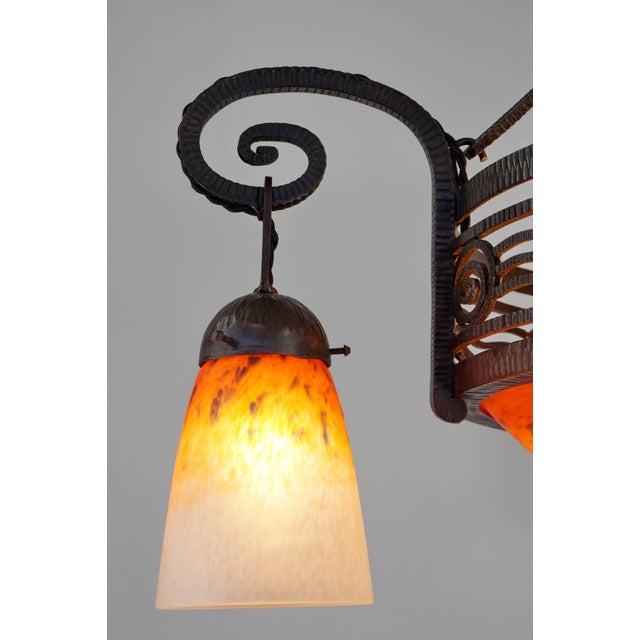 Burnt Orange H. Fournet & Charles Schneider French Art Deco Chandelier 1920s - Orange Mottled Glass & Wrought Iron For Sale - Image 8 of 12
