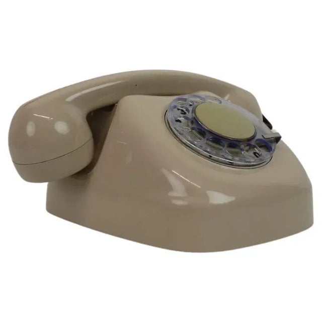 Mid-Century Design Telephone attributed to Tesla, Czechoslovakia, 1979 For Sale - Image 13 of 13