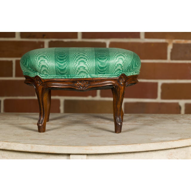 French Louis XV Style 19th Century Wooden Footstool with Carved Cabriole Legs For Sale - Image 10 of 12