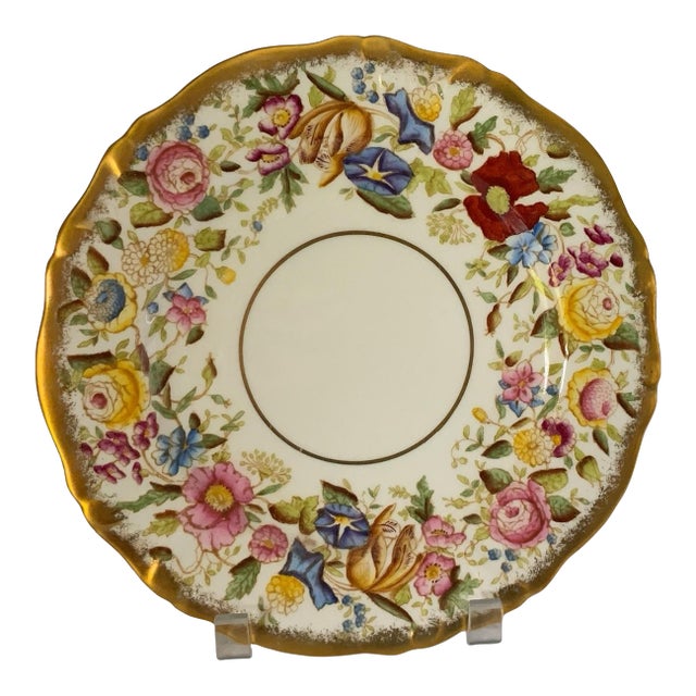Vintage Hammersley "Queen Anne" Bone China 9" Coupe Luncheon Plate Made in England 1940s-1950s For Sale