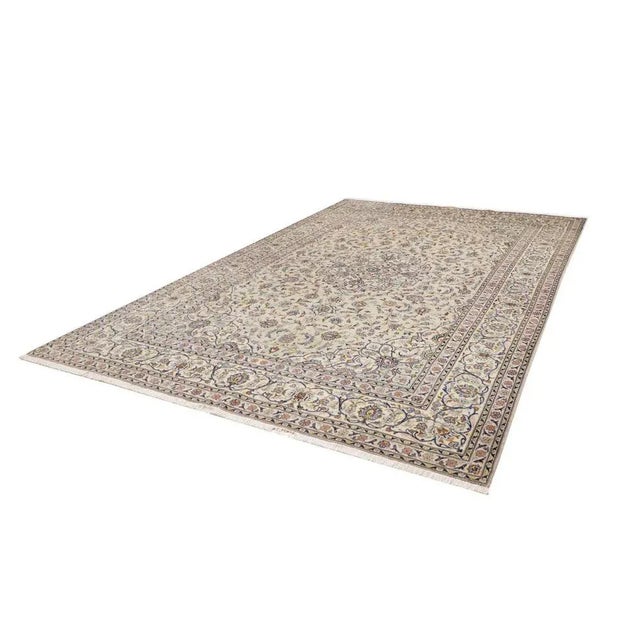 Kashan Rug in Hand-Knotted Wool For Sale - Image 11 of 11