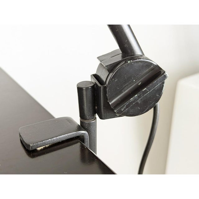 Aluminum & Black Metal Sintesi Table Lamp by Ernesto Gismondi for Artemide, 1970s For Sale - Image 14 of 16