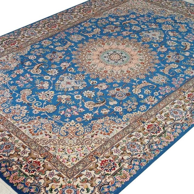 Hand-knotted Nain rug | Knot density: 9La 42 Raj (approx. 360.000 knots/m²) | Material: Virgin wool & silk | Size: 305 x...