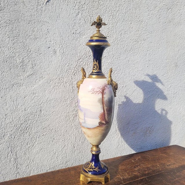 Large 19th Century Vase in Porcelain and Bronze For Sale - Image 15 of 18