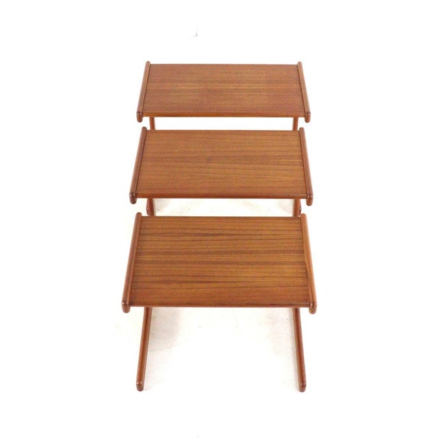 3 side tables that together form a set of “Nesting Tables”; with their minimalist design, they’re a feast for the eyes and...