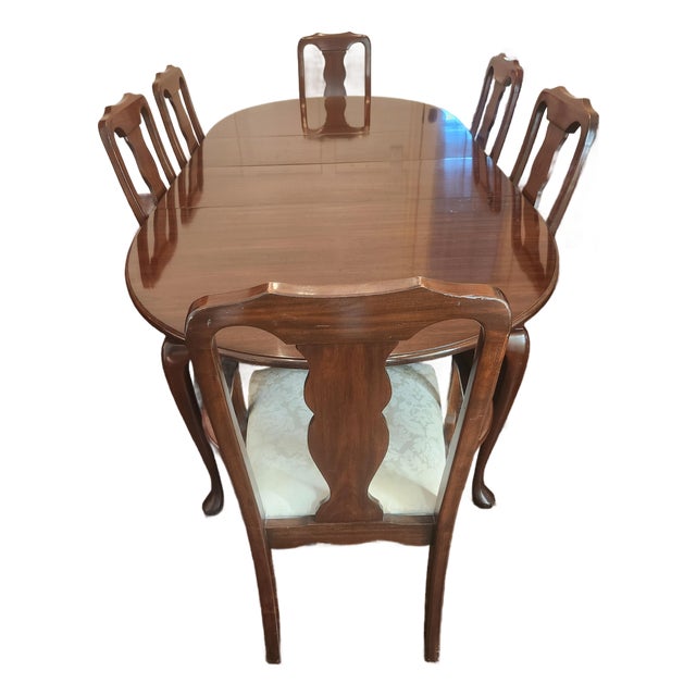 Vintage Harden Furniture Extension Dining Table and Chairs and Pads For Sale