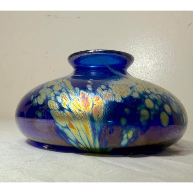 Vintage Hand Blown Kent Fiske Blue Iridescent Art Glass Splatter Vase Sculpture For Sale - Image 4 of 14