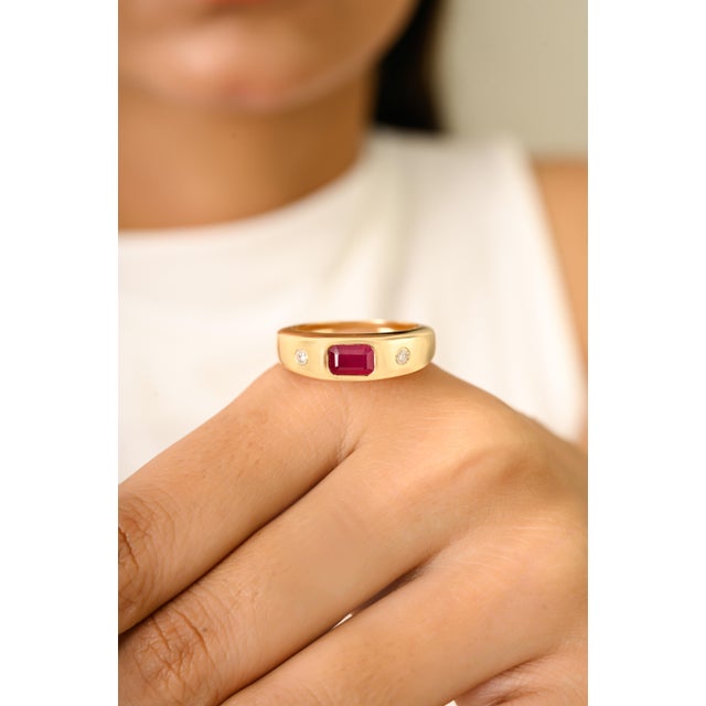 Modernist Chunky Ruby Ring With Round Diamonds in 14k Solid Gold Size 5.5 For Sale In New York - Image 6 of 13