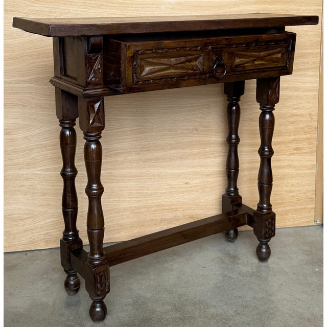 Early 20th Narrow Catalan Spanish Carved Walnut Console Table With Drawer For Sale - Image 6 of 8