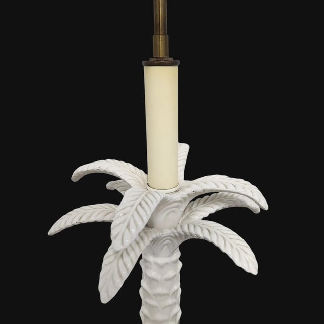 Mid 20th Century Vintage Palm Beach Regency White Porcelain Palm Tree Table Lamp For Sale - Image 5 of 16