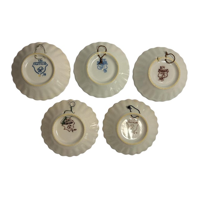 Ceramic Vintage Tichelaar Makkum Hand-Painted Small Wall Plates, 1960s, Set of 5 For Sale - Image 7 of 9