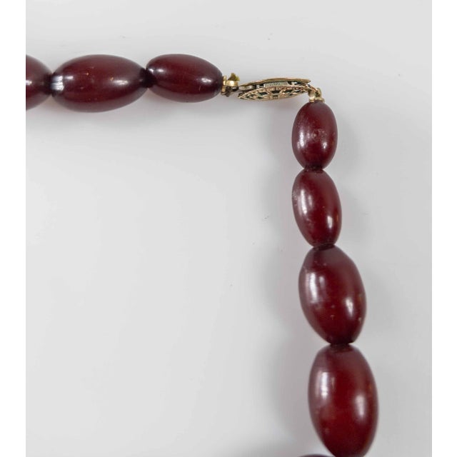 Red 20th Century Art Deco Cherry Amber Bakelite Graduated Bead Necklace For Sale - Image 8 of 11