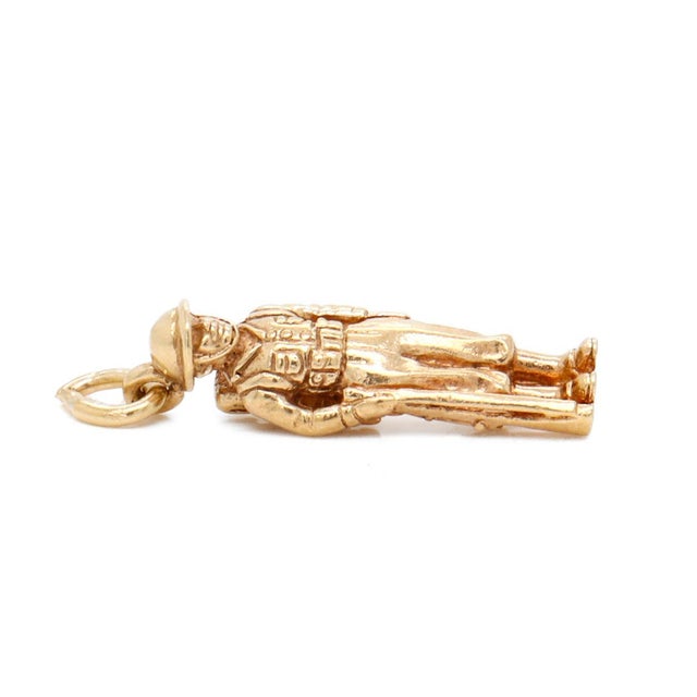 Vintage 14k Gold Figural u.s. Army Soldier Charm for a Bracelet For Sale - Image 9 of 13