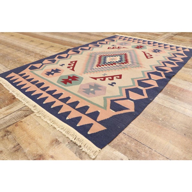 Vintage Persian Shiraz Kilim Rug - 03'10 X 05'10 For Sale In Dallas - Image 6 of 9