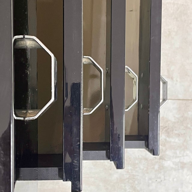 Vintage Lacquered Sideboard by Guido Faleschini for I 4 Mariani, 1970s For Sale - Image 4 of 15