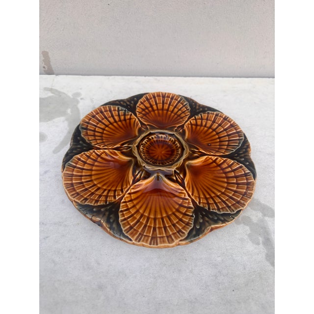 Majolica oyster plate signed Sarreguemines, circa 1950.