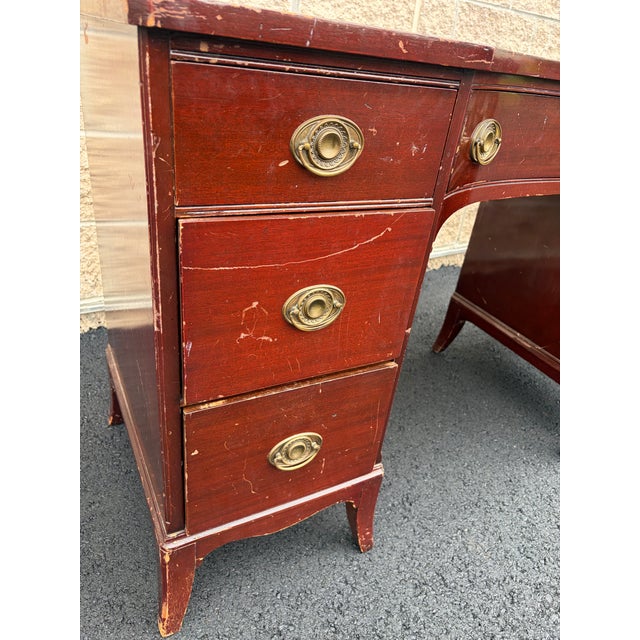 American Vintage American of Martinsville Mahogany Seven-Drawer Writing Desk For Sale - Image 3 of 11