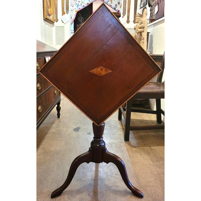Early 19c American Sheraton Tilt Top Table of Neat Proportions For Sale - Image 4 of 9