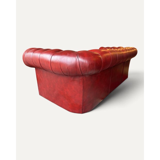 Chesterfield 3-Seater Sofa in Oxblood Leather, 1980s For Sale - Image 4 of 7