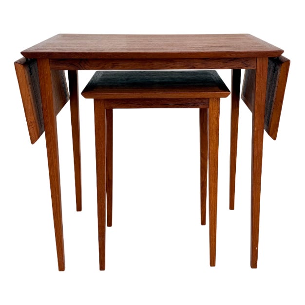 Vintage Scandinavian Extendable Nesting Tables, Denmark, 1960s, Set of 2 For Sale