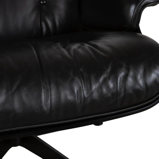 Vitra Lounge Chair Leather Armchair in Wood Black by Charles & Ray Eames for Vitra For Sale - Image 4 of 13