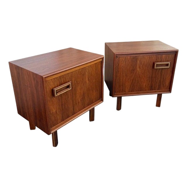 Pair of Mid-Century Modern Walnut With Brass Trim Nightstands End Tables For Sale