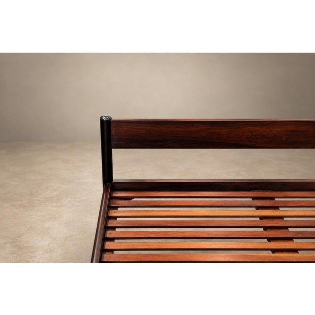 Brazilian Modern Sculpted Daybed in Solid Rosewood & Mohair by Novo Rumo, Brazil, 1960s For Sale - Image 15 of 18