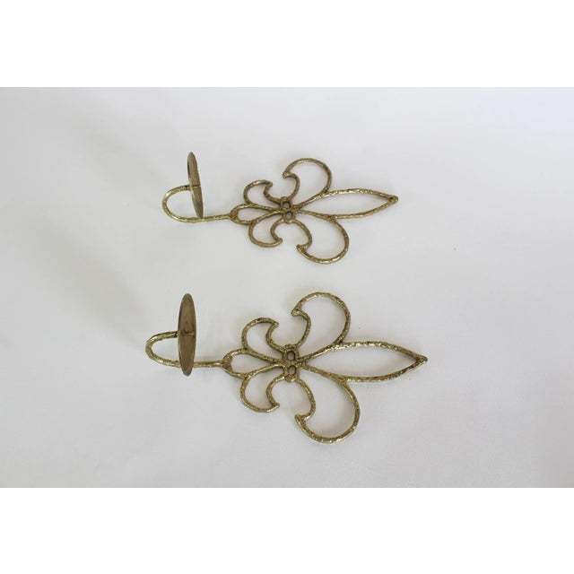 Mid-Century Modern Vintage Fleur De Lis Brass Sconces, a Pair For Sale - Image 3 of 5